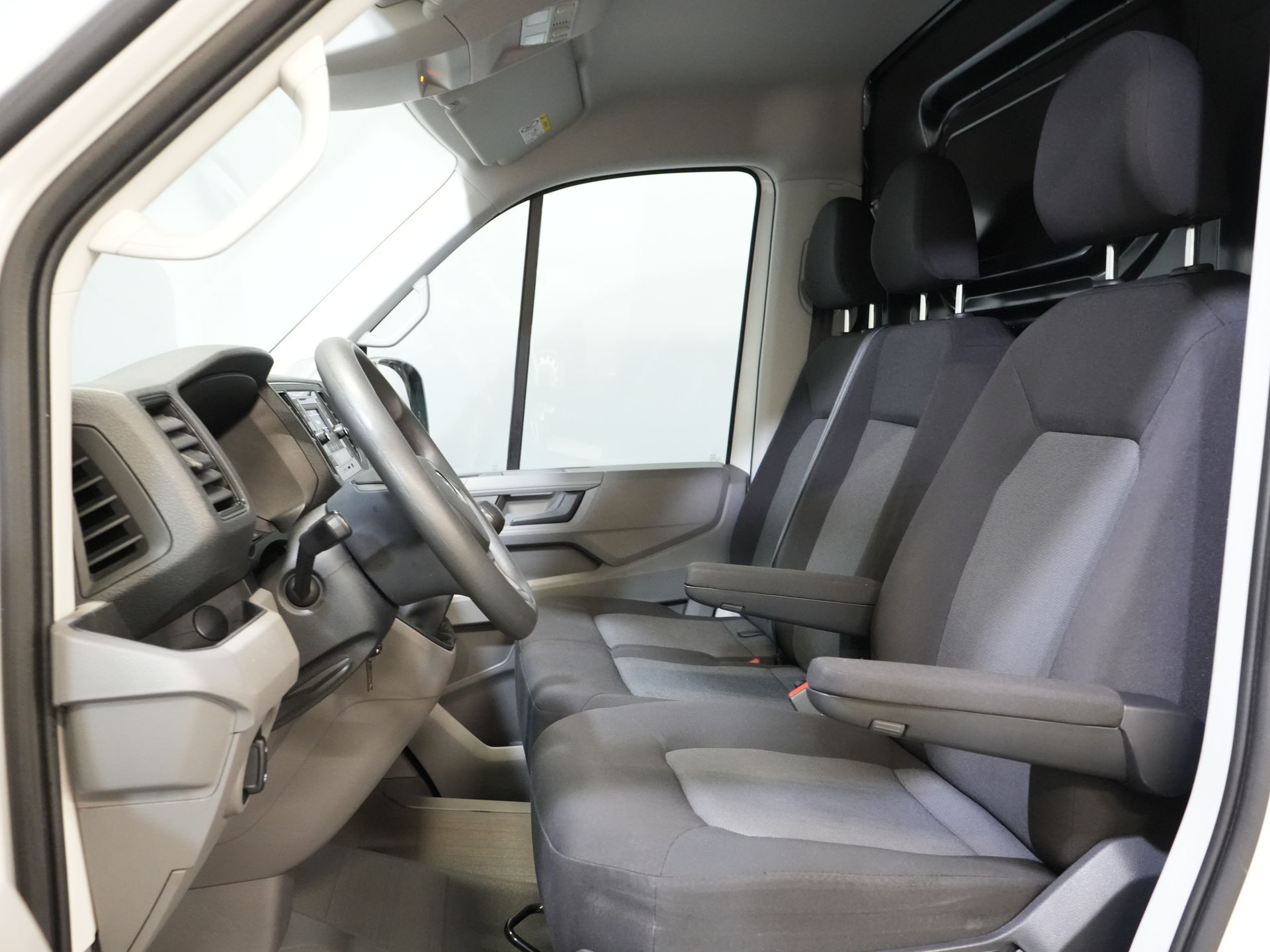 Volkswagen Crafter Bestelbus 35 2.0 TDI L3H2 BPM VRIJ! Airco/ PDC/ Bluetooth/ Betimmering