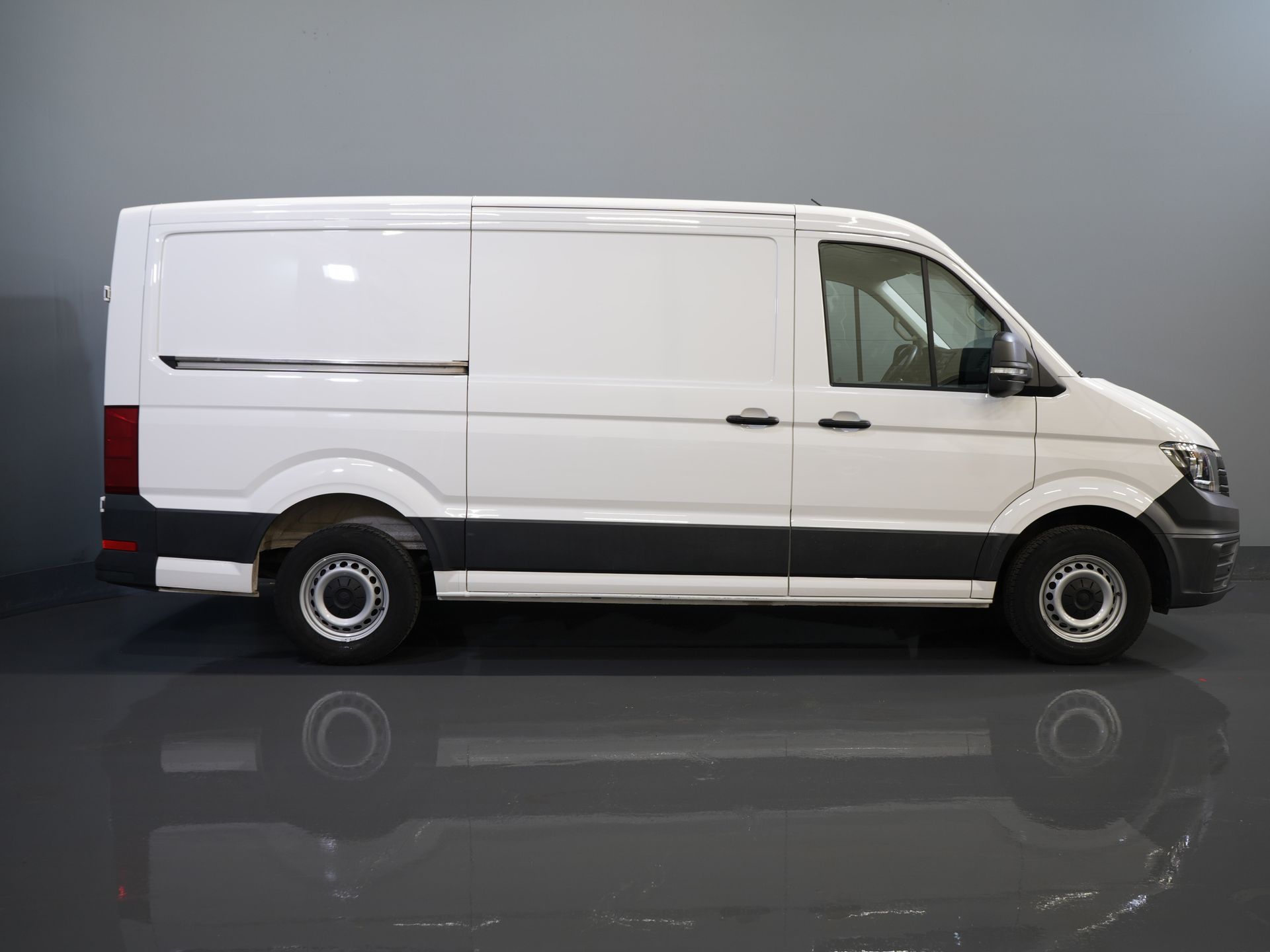 Volkswagen Crafter Bestelbus 35 2.0 TDI L3H2 BPM VRIJ! Airco/ PDC/ Bluetooth/ Betimmering