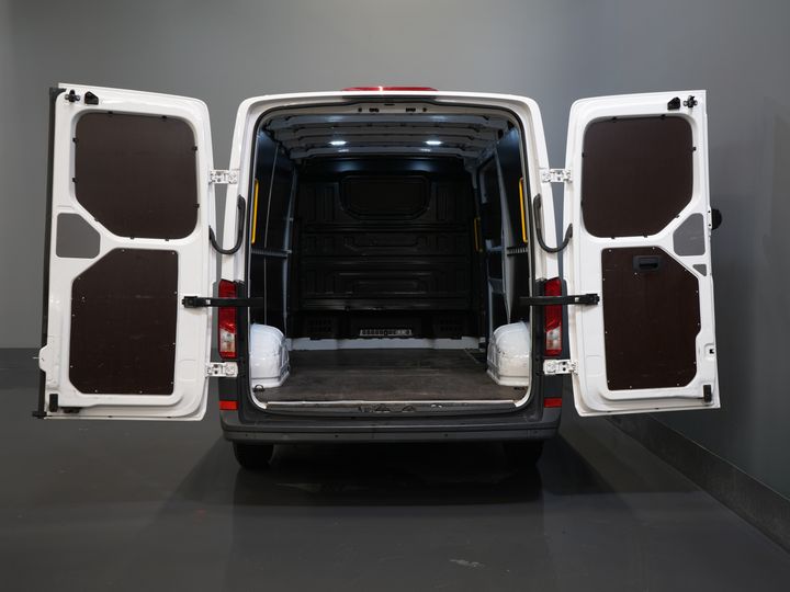 Volkswagen Crafter Bestelbus 35 2.0 TDI L3H2 BPM VRIJ! Airco/ PDC/ Bluetooth/ Betimmering