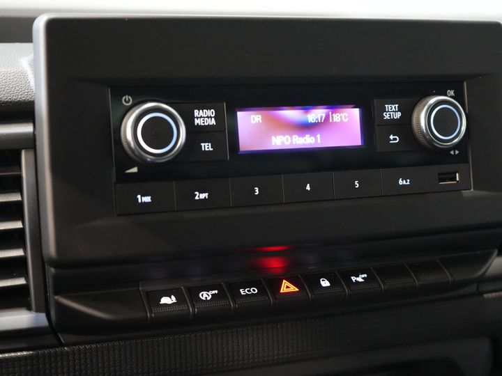 Renault Trafic Bestelbus 2.0 dCi BPM VRIJ! Ready2Go LED/ NL Auto/ PDC/ Cruise/ Trekhaak/ Airco