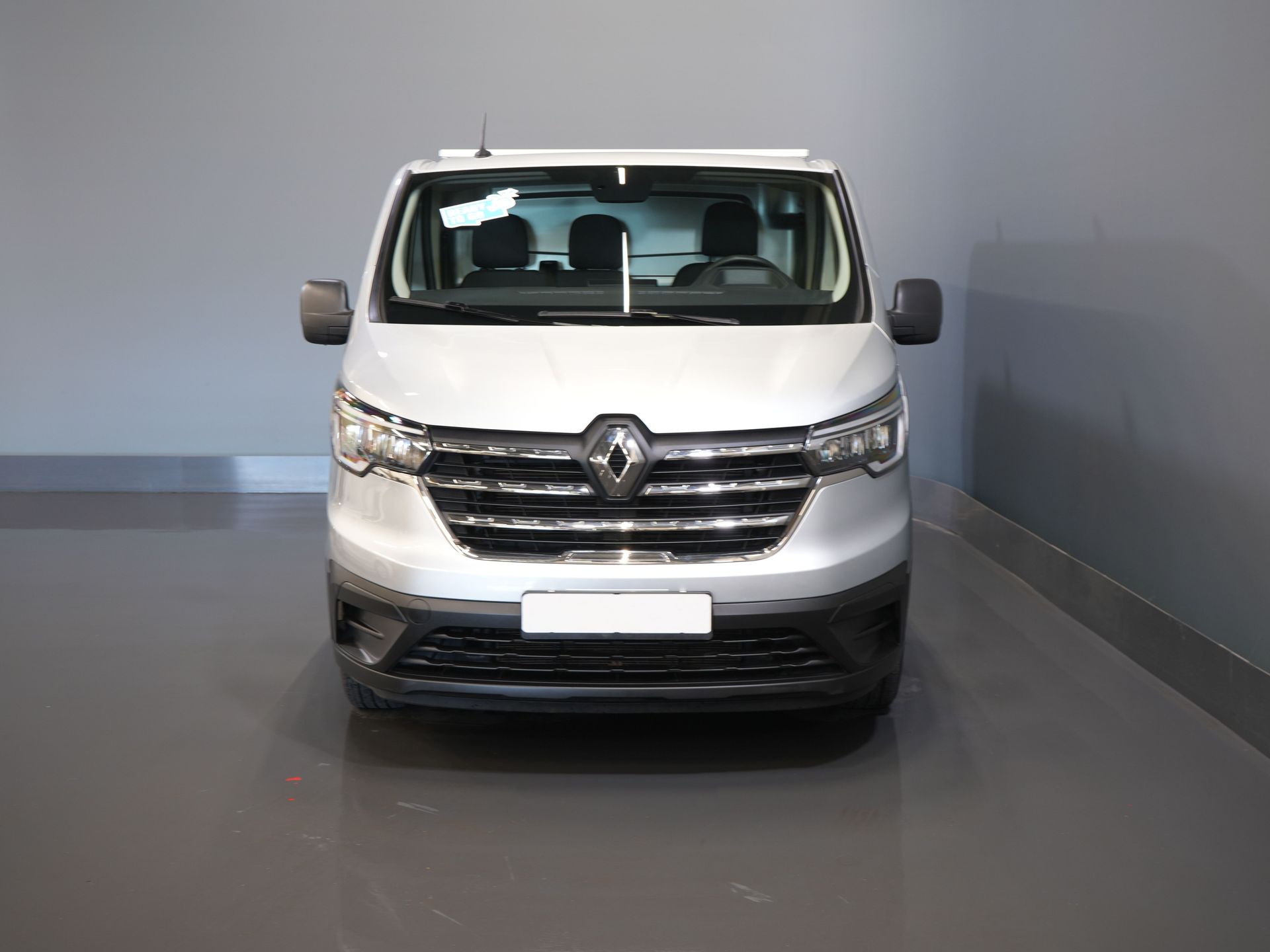 Renault Trafic Bestelbus 2.0 dCi BPM VRIJ! Ready2Go LED/ NL Auto/ PDC/ Cruise/ Trekhaak/ Airco