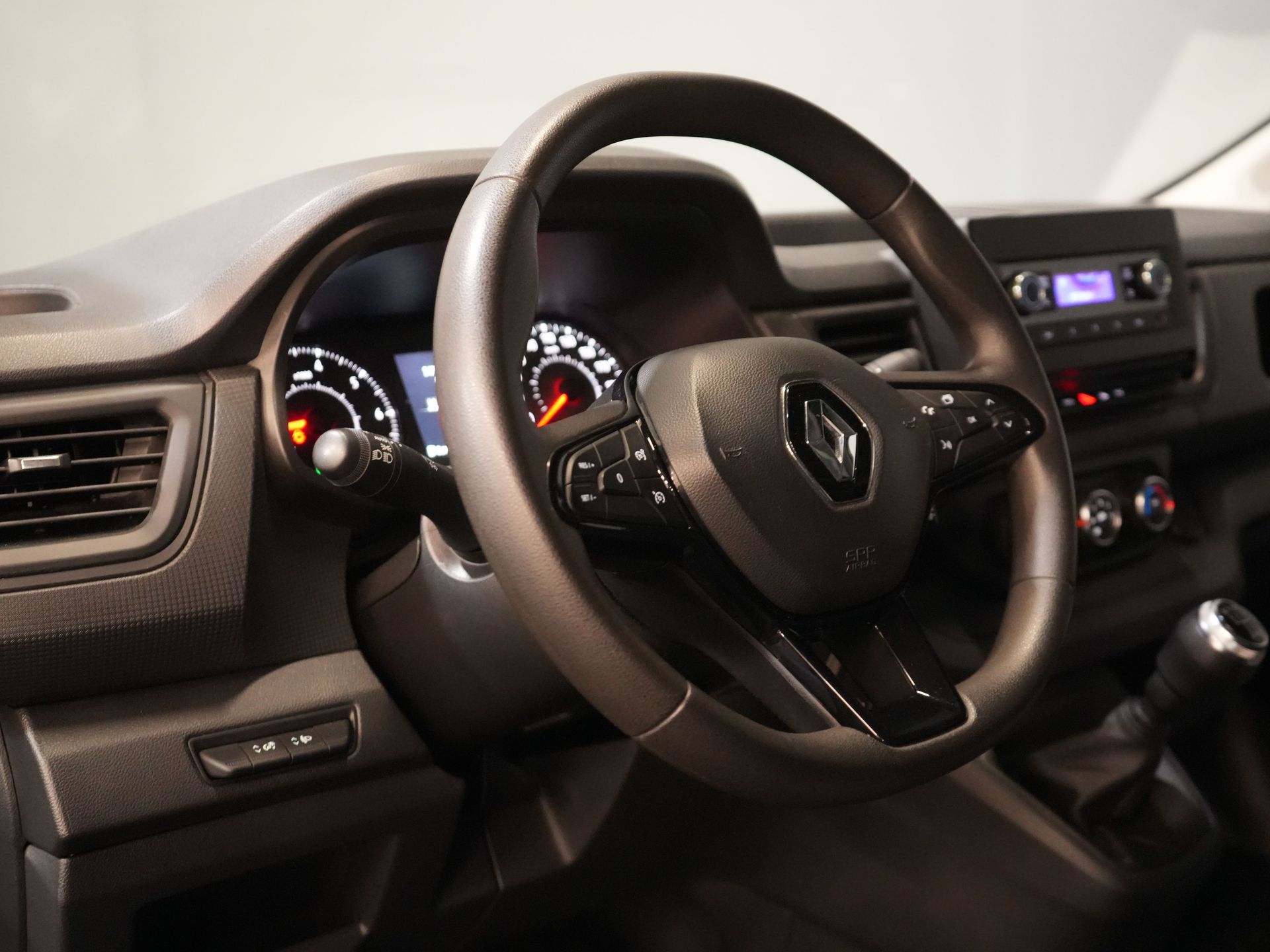 Renault Trafic Bestelbus 2.0 dCi BPM VRIJ! Ready2Go LED/ NL Auto/ PDC/ Cruise/ Trekhaak/ Airco