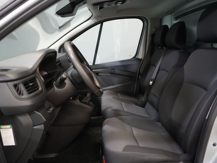 Renault Trafic Bestelbus 2.0 dCi BPM VRIJ! Ready2Go LED/ NL Auto/ PDC/ Cruise/ Trekhaak/ Airco