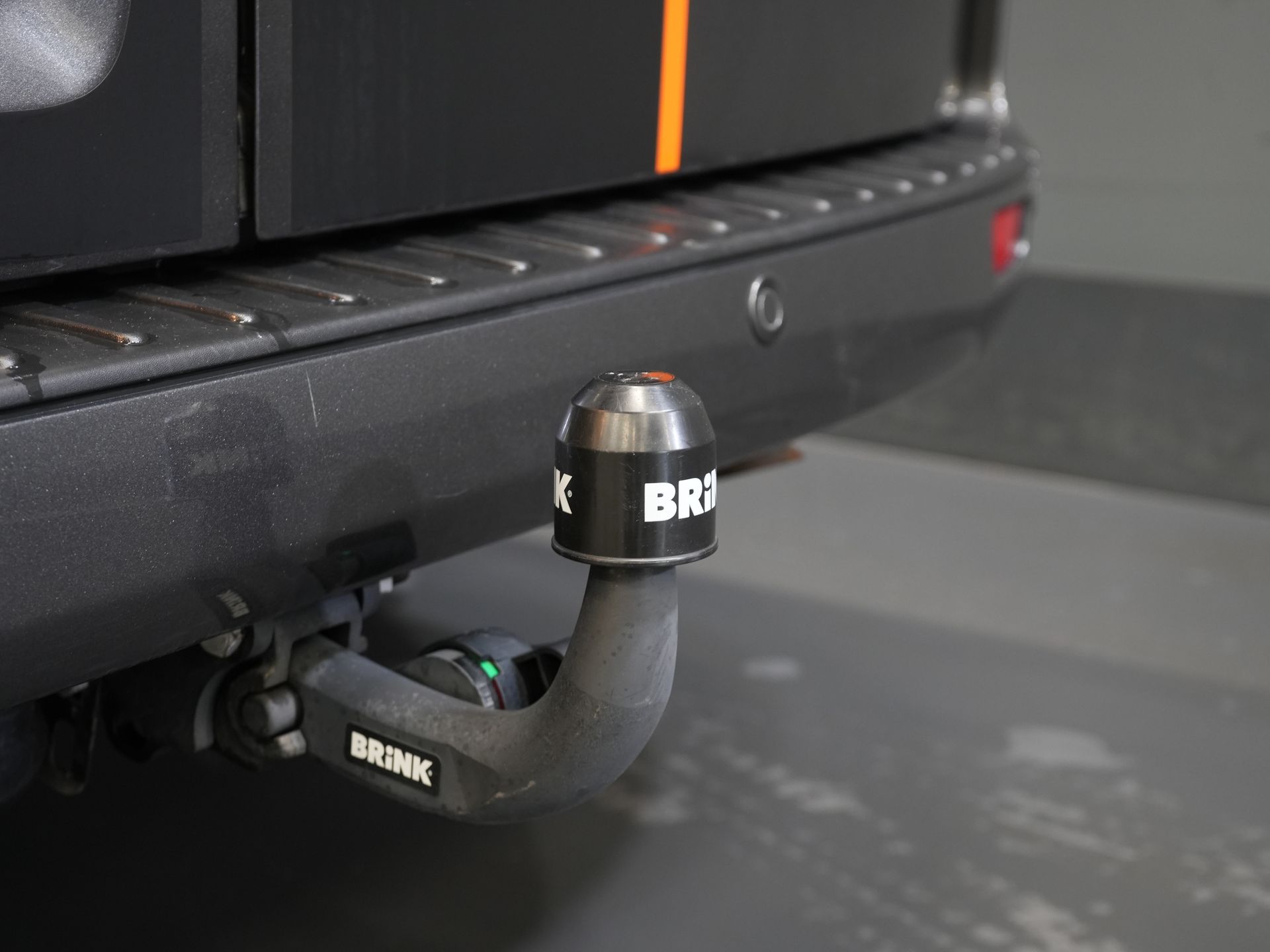 Ford Transit Custom Van 2.0 TDCI 185 CP L2 Sport DC Double Cab/ NL Car/ Bi-Xenon/ 2xSliding Door/ 2.8t Towing Muffler/ Carplay/ Stoelverw./ Airco/ Navi/ Cr