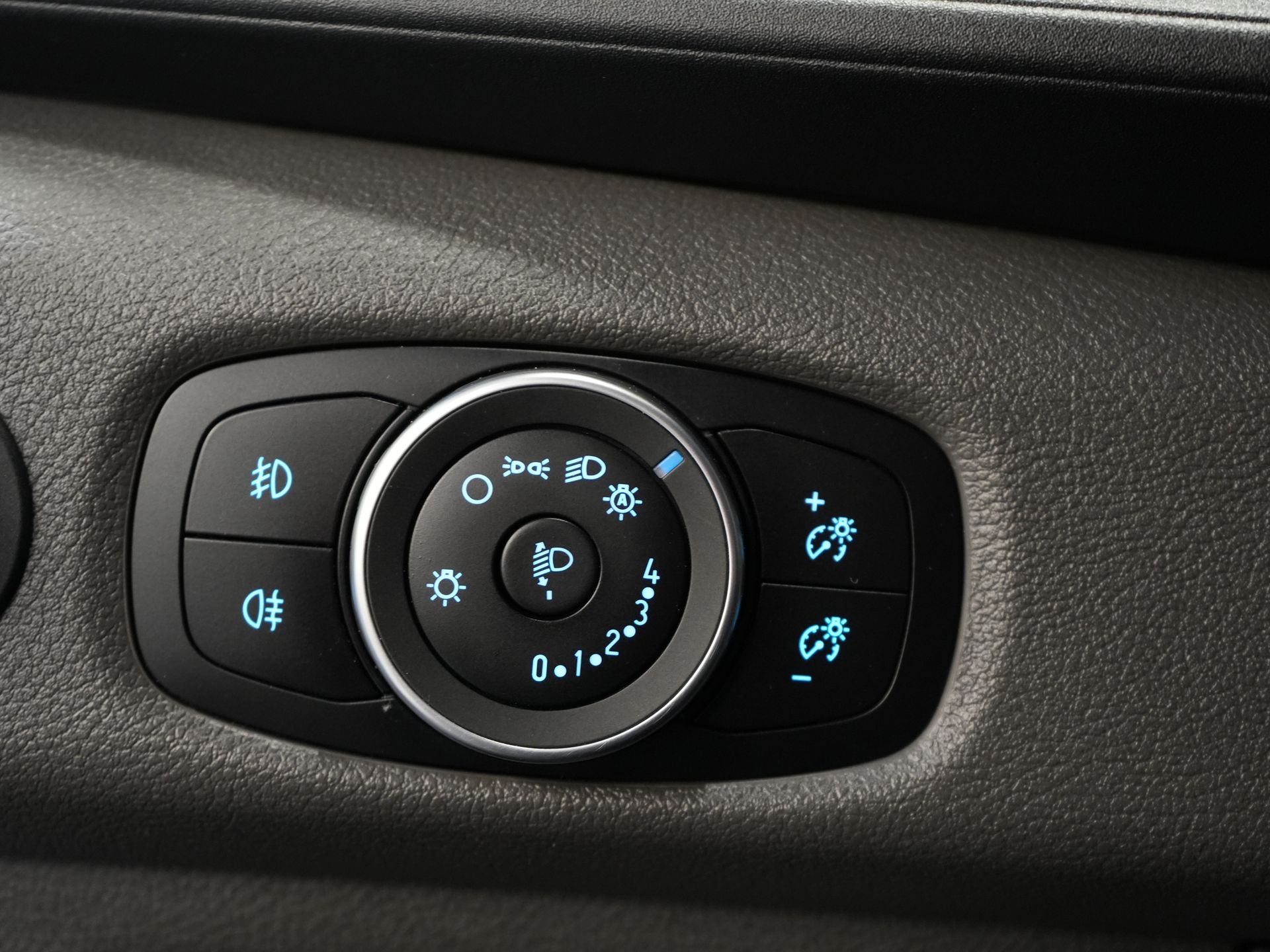 Ford Transit Van 350 2.0 TDCI 170 к.с. Авт. L2H2 BPM БЕЗКОШТОВНО! Carplay/ Navi/ Камера/ Інтер'єр/ Фаркоп/ PDC/ Круїз/ Airco