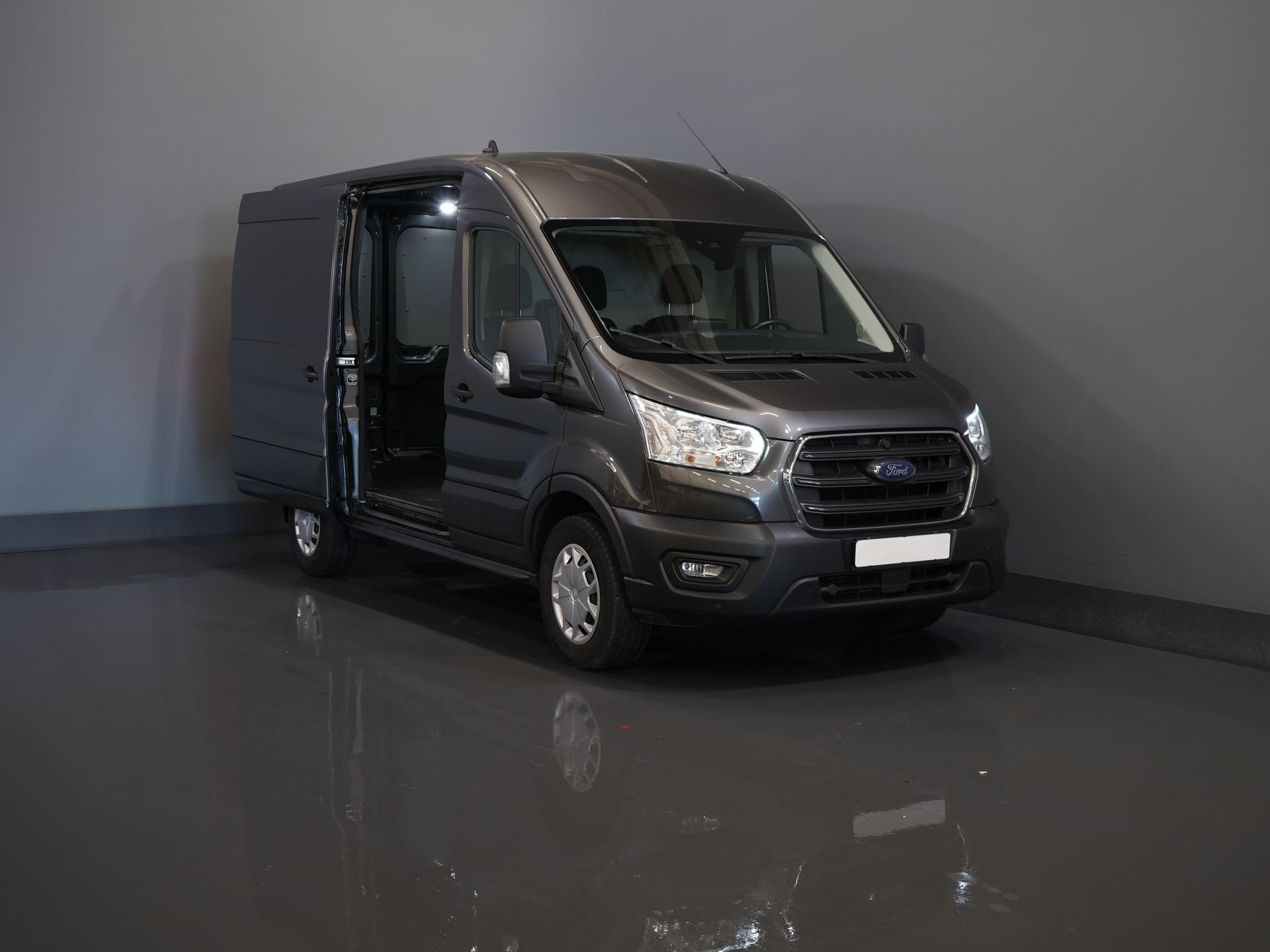 Ford Transit Van 350 2.0 TDCI 170 к.с. Авт. L2H2 BPM БЕЗКОШТОВНО! Carplay/ Navi/ Камера/ Інтер'єр/ Фаркоп/ PDC/ Круїз/ Airco
