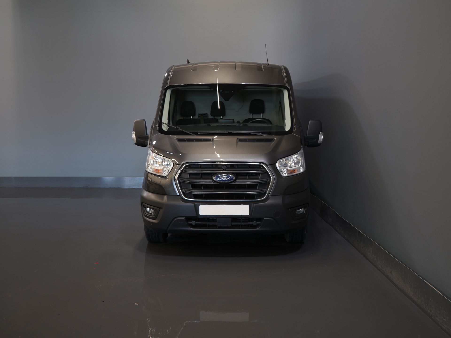 Ford Transit Van 350 2.0 TDCI 170 к.с. Авт. L2H2 BPM БЕЗКОШТОВНО! Carplay/ Navi/ Камера/ Інтер'єр/ Фаркоп/ PDC/ Круїз/ Airco