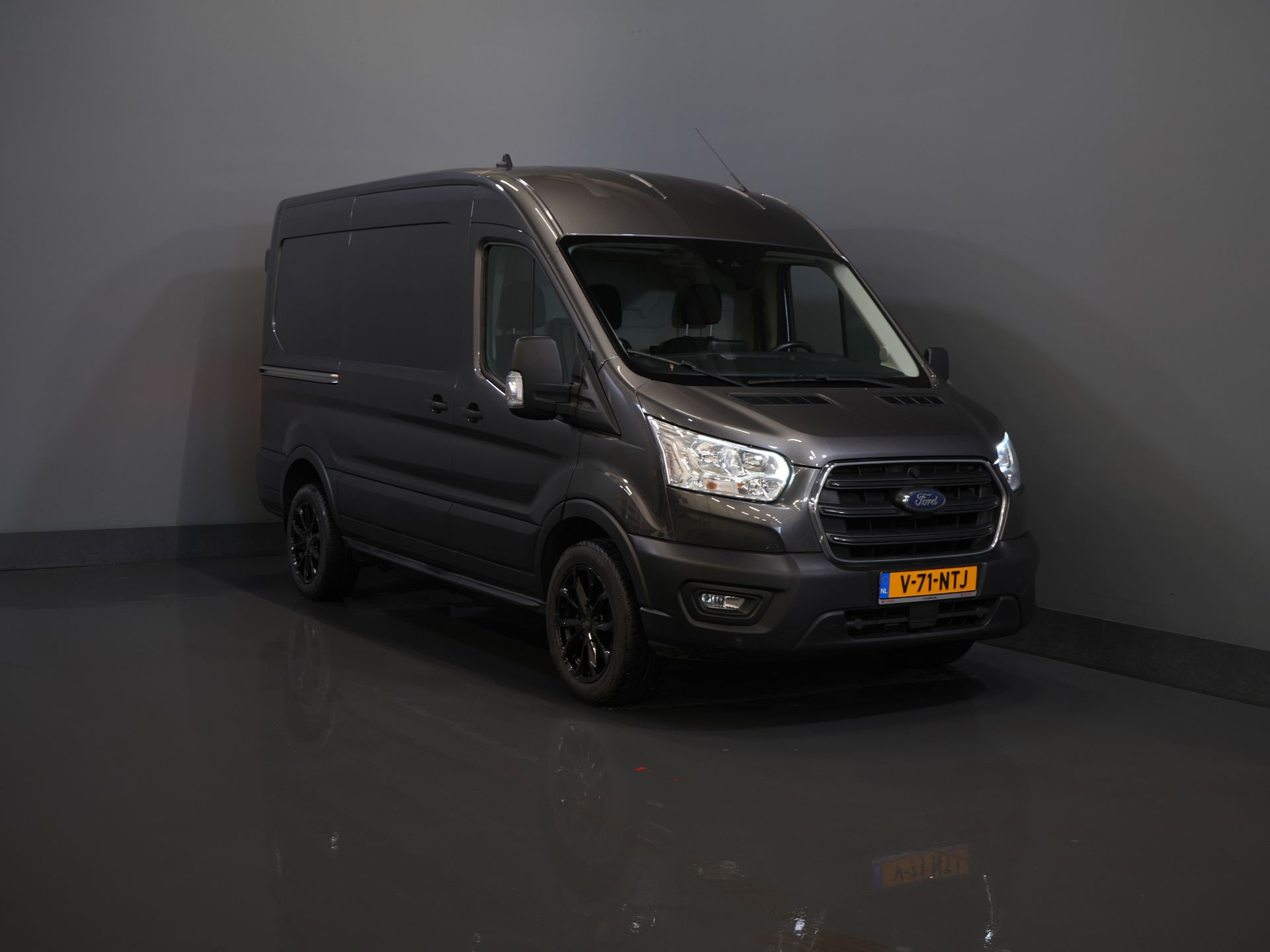 Ford Transit Bestelbus 350 2.0 TDCI 170 pk Aut. L2H2 18