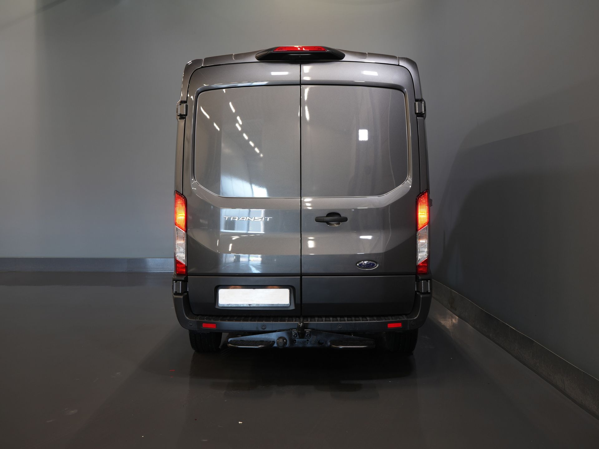 Ford Transit Van 350 2.0 TDCI 170 к.с. Авт. L2H2 BPM БЕЗКОШТОВНО! Carplay/ Navi/ Камера/ Інтер'єр/ Фаркоп/ PDC/ Круїз/ Airco