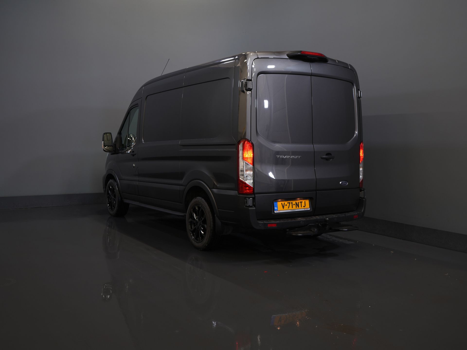 Ford Transit Bestelbus 350 2.0 TDCI 170 pk Aut. L2H2 18