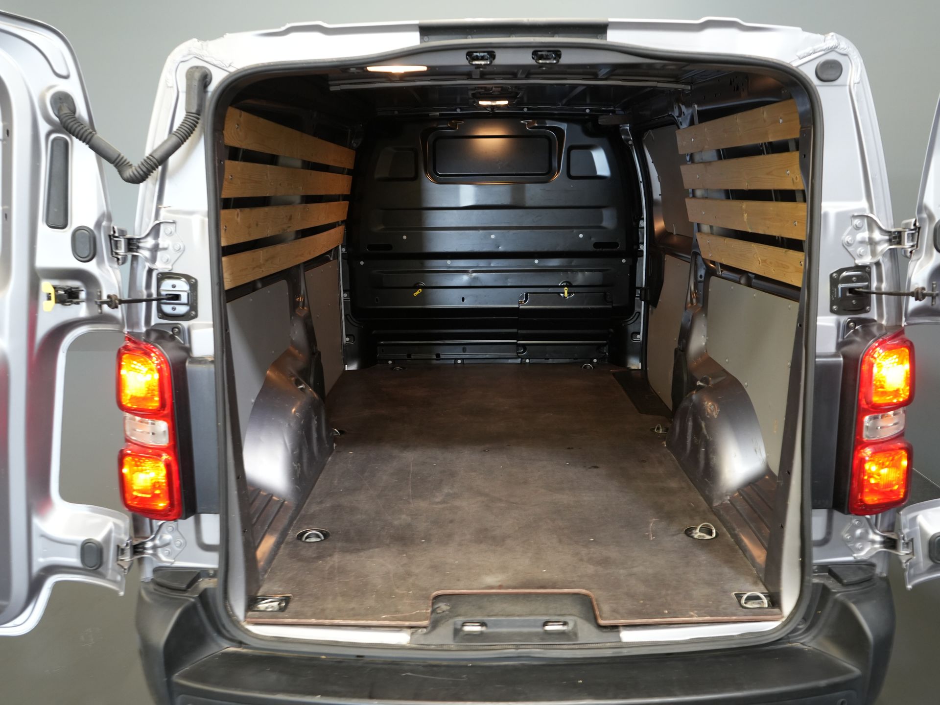 Fiat Scudo Bestelbus 2.0 MJ 145 pk L3 BPM VRIJ! Adapt.Cruise/ Climate/ Keyless/ Carplay/ Camera/ PDC