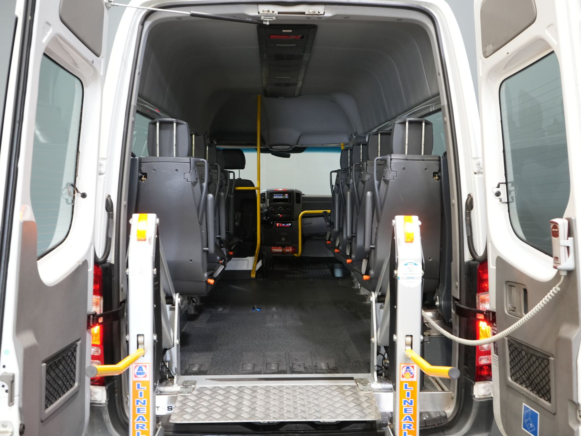 Mercedes-Benz Sprinter Passenger Transport 313 2.2 CDI L2H2 €9922 Incl. VAT BPM FREE! EXPORT Kombi/ 9 osób/ Kombi/ 9P/ Airco/ Winda dla wózków inwalidzkich