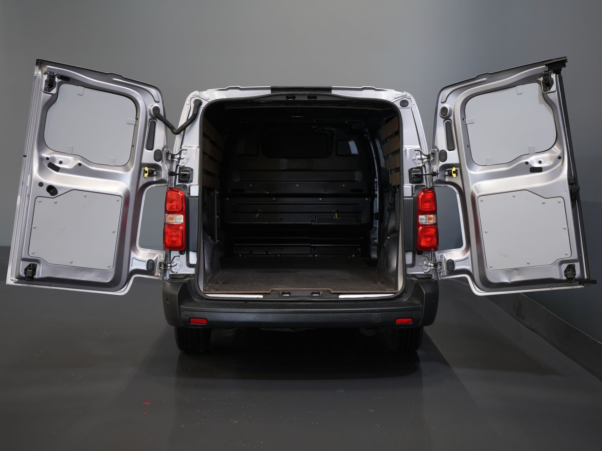 Fiat Scudo Bestelbus 2.0 MJ 145 pk L3 BPM VRIJ! Adapt.Cruise/ Climate/ Keyless/ Carplay/ Camera/ PDC