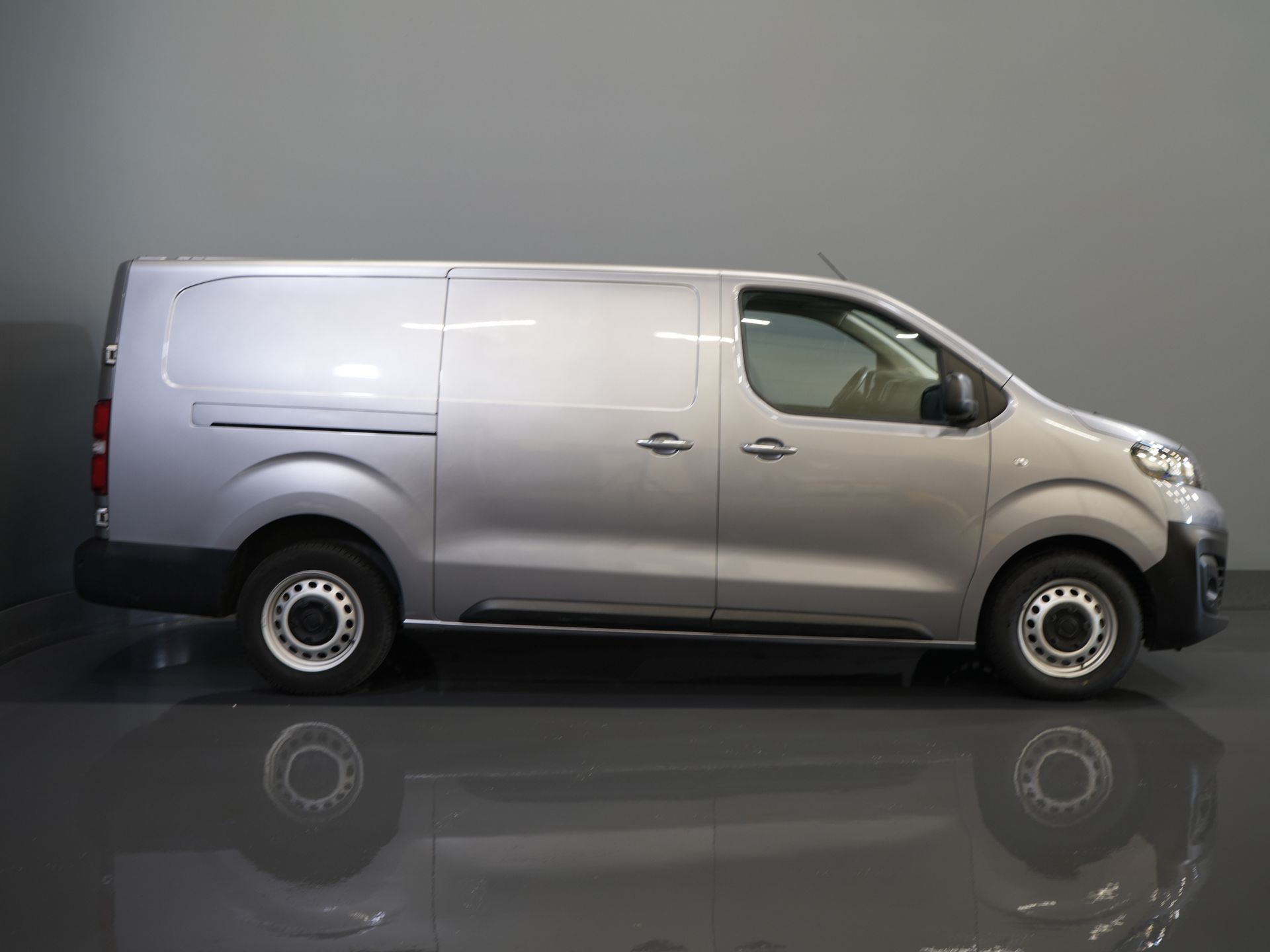 Fiat Scudo Bestelbus 2.0 MJ 145 pk L3 BPM VRIJ! Adapt.Cruise/ Climate/ Keyless/ Carplay/ Camera/ PDC
