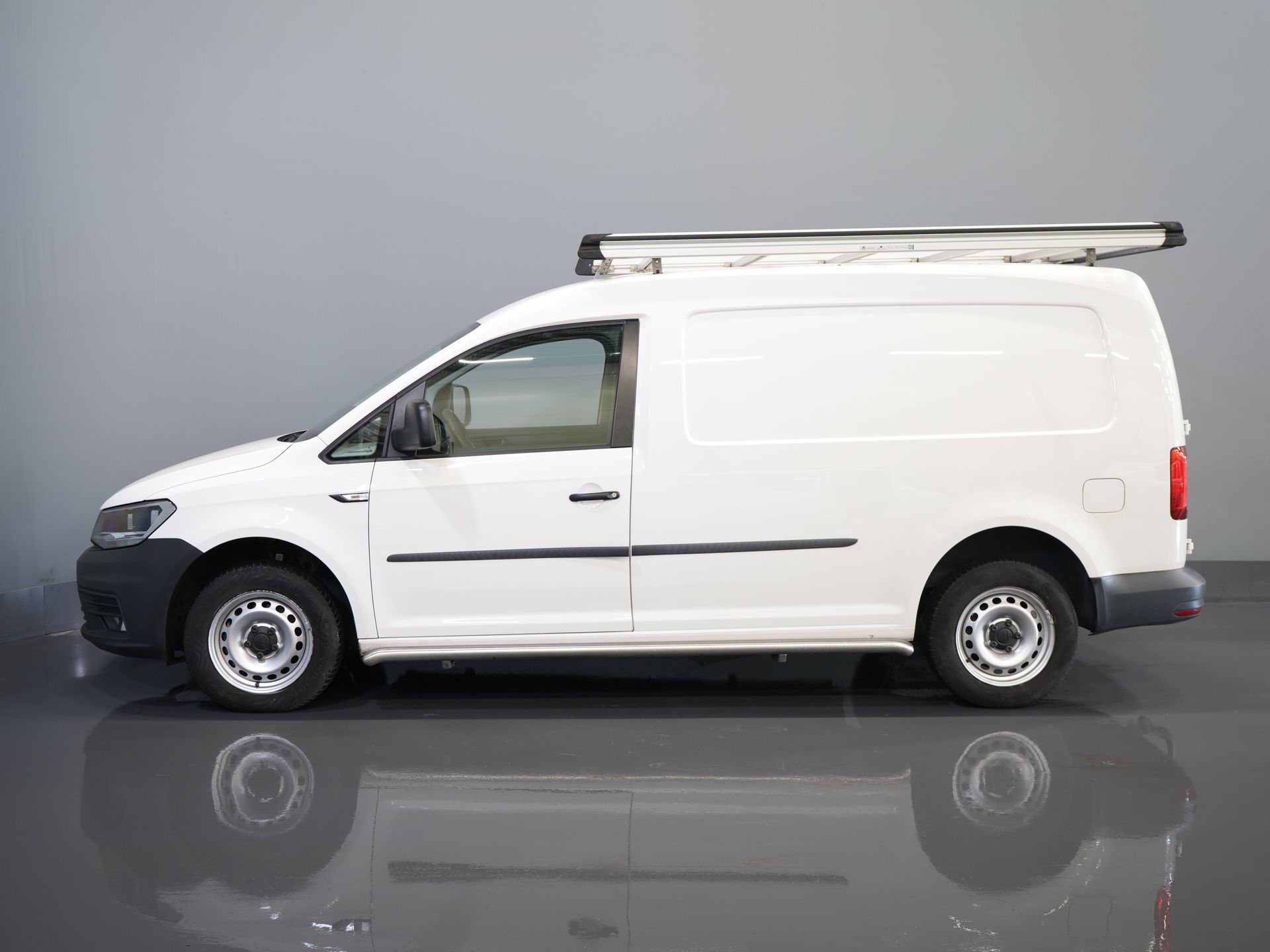 Volkswagen Caddy Van 2.0 TDI 100 к.с. DSG Aut. L2 Maxi BPM БЕЗКОШТОВНО! Багажник на даху / Бокові стійки / Верв.воррут / Carplay / Круїз / Airco