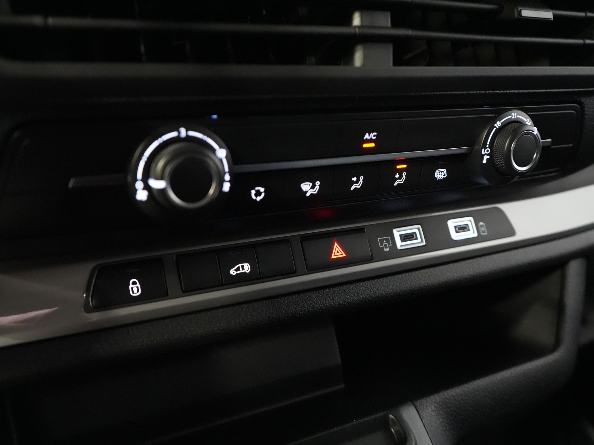 Citroën Jumpy Van 2.0 HDI 180 hp Aut. L3 BPM FREE! Virtuelles Cockpit/ Carplay/ Kamera/ PDC/ Cruise/ Airco