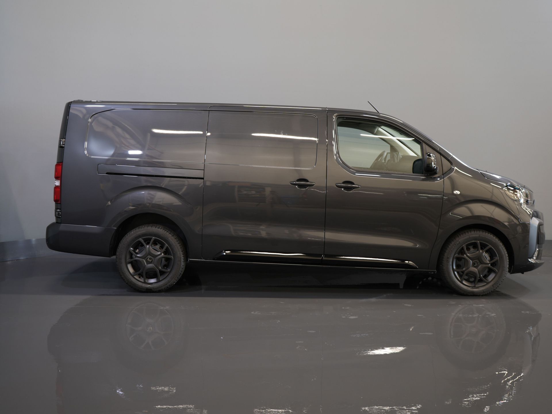 Citroën Jumpy Van 2.0 HDI 180 hp Aut. L3 BPM FREE! Virtuelles Cockpit/ Carplay/ Kamera/ PDC/ Cruise/ Airco
