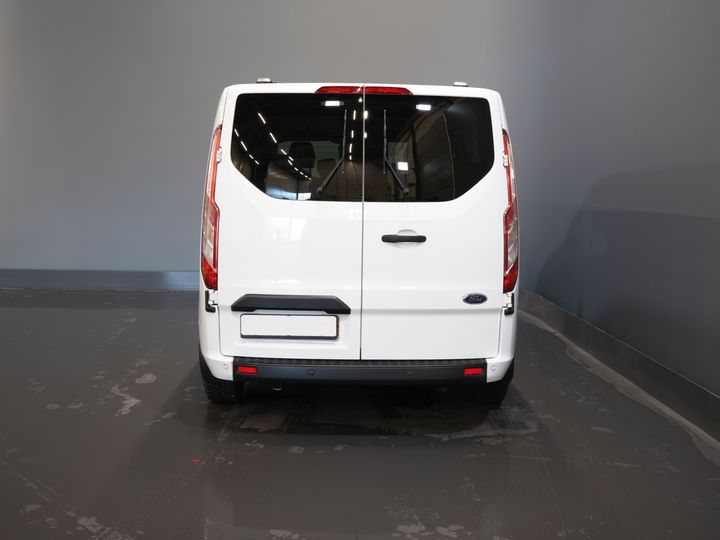Ford Transit Custom Passenger Tourneo 2.0 TDCI 31.997 € IVA incl./BPM Trend Combi/ Kombi/ 9 Person/ 9 P/ Cruise/ PDC/ Airco