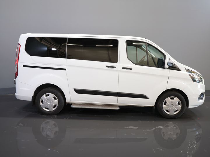 Ford Transit Custom Passenger Tourneo 2.0 TDCI 31.997 € IVA incl./BPM Trend Combi/ Kombi/ 9 Person/ 9 P/ Cruise/ PDC/ Airco