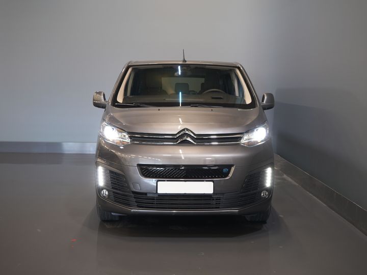 Citroën ë-Jumpy Transport de persoane SpaceTourer 50 kWh Aut. L3 220 km WLTP €30,182,- incl. TVA Încărcător rapid/ 2x Ușă glisantă/ Xenon/ Seatverw./ Navi/ Carplay/ Climă/ 