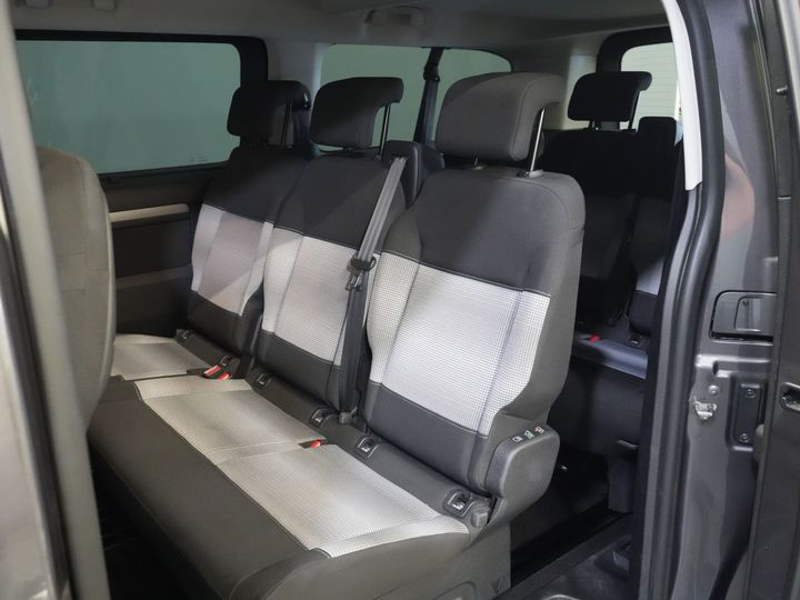 Citroën ë-Jumpy Transport de persoane SpaceTourer 50 kWh Aut. L3 220 km WLTP €30,182,- incl. TVA Încărcător rapid/ 2x Ușă glisantă/ Xenon/ Seatverw./ Navi/ Carplay/ Climă/ 