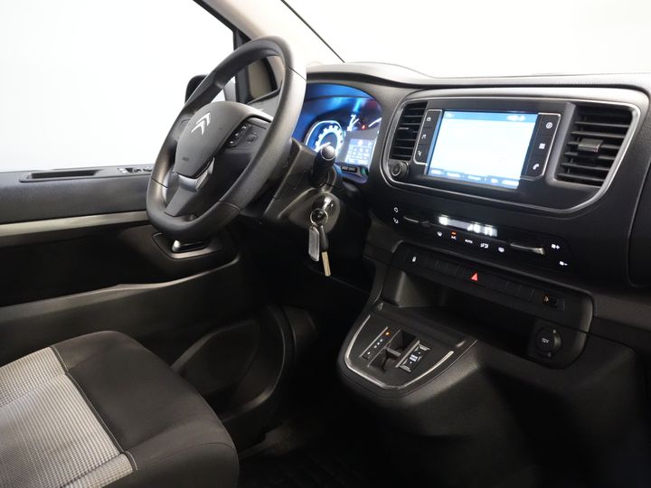 Citroën ë-Jumpy Transport de persoane SpaceTourer 50 kWh Aut. L3 220 km WLTP €30,182,- incl. TVA Încărcător rapid/ 2x Ușă glisantă/ Xenon/ Seatverw./ Navi/ Carplay/ Climă/ 