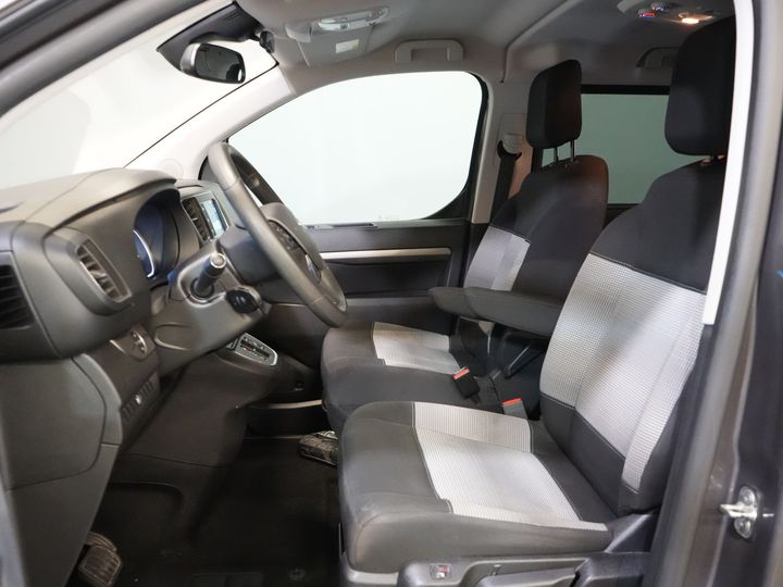Citroën ë-Jumpy Transport de persoane SpaceTourer 50 kWh Aut. L3 220 km WLTP €30,182,- incl. TVA Încărcător rapid/ 2x Ușă glisantă/ Xenon/ Seatverw./ Navi/ Carplay/ Climă/ 