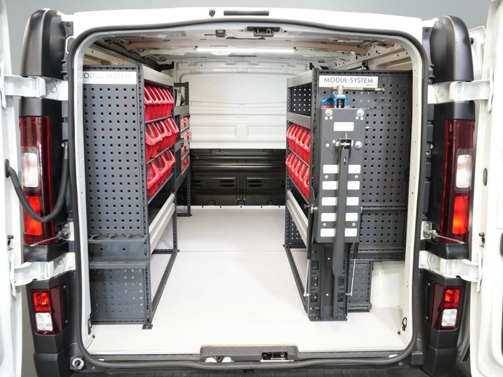 Renault Trafic Bestelbus 2.0 dCi 145 pk BPM VRIJ Inrichting/ Standkachel/ Stoelverw/ CarPlay/ Camera/ PDC/ Cruise/ Airco