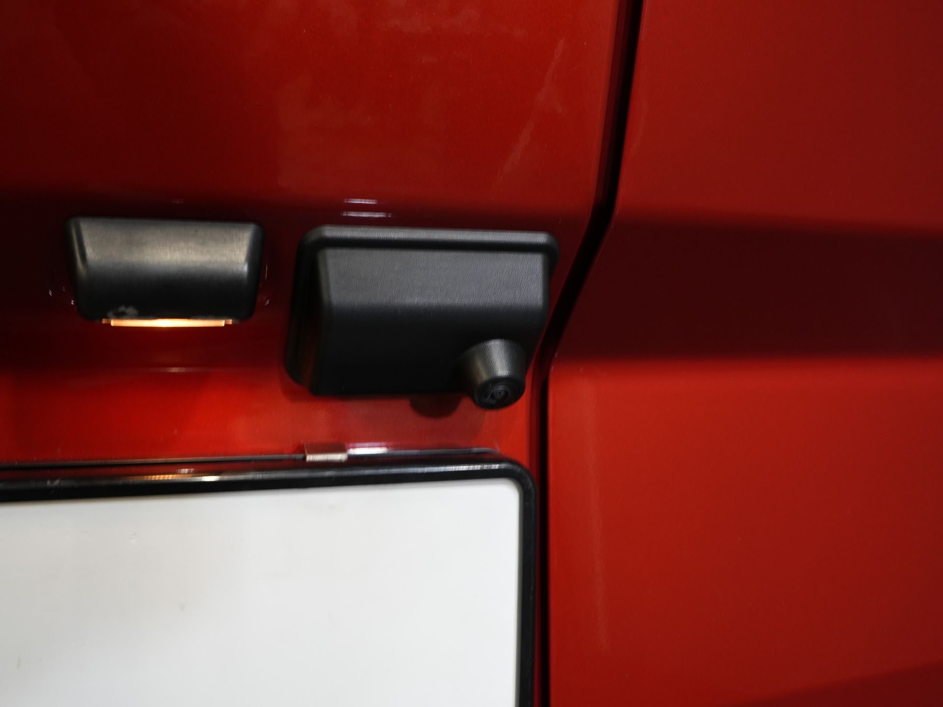 Ford Transit Custom Bestelbus 2.0 TDCI 150 pk L2 Limited Adapt.Cruise/ LED/ Stoelverw./ Stuurverw./ Carplay/ PDC/ Camera