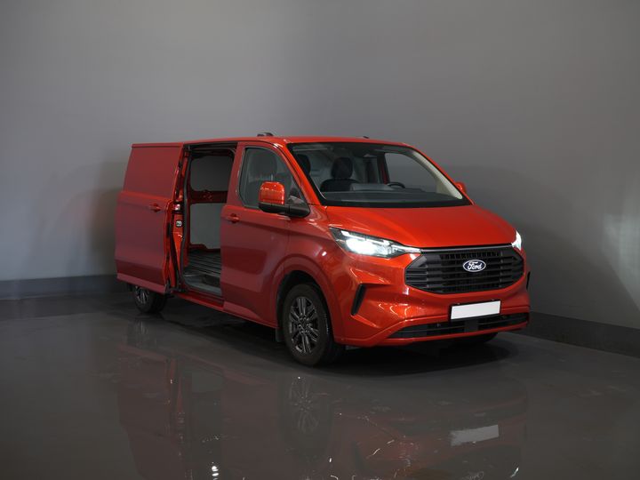 Ford Transit Custom Bestelbus 2.0 TDCI 150 pk L2 Limited Adapt.Cruise/ LED/ Stoelverw./ Stuurverw./ Carplay/ PDC/ Camera