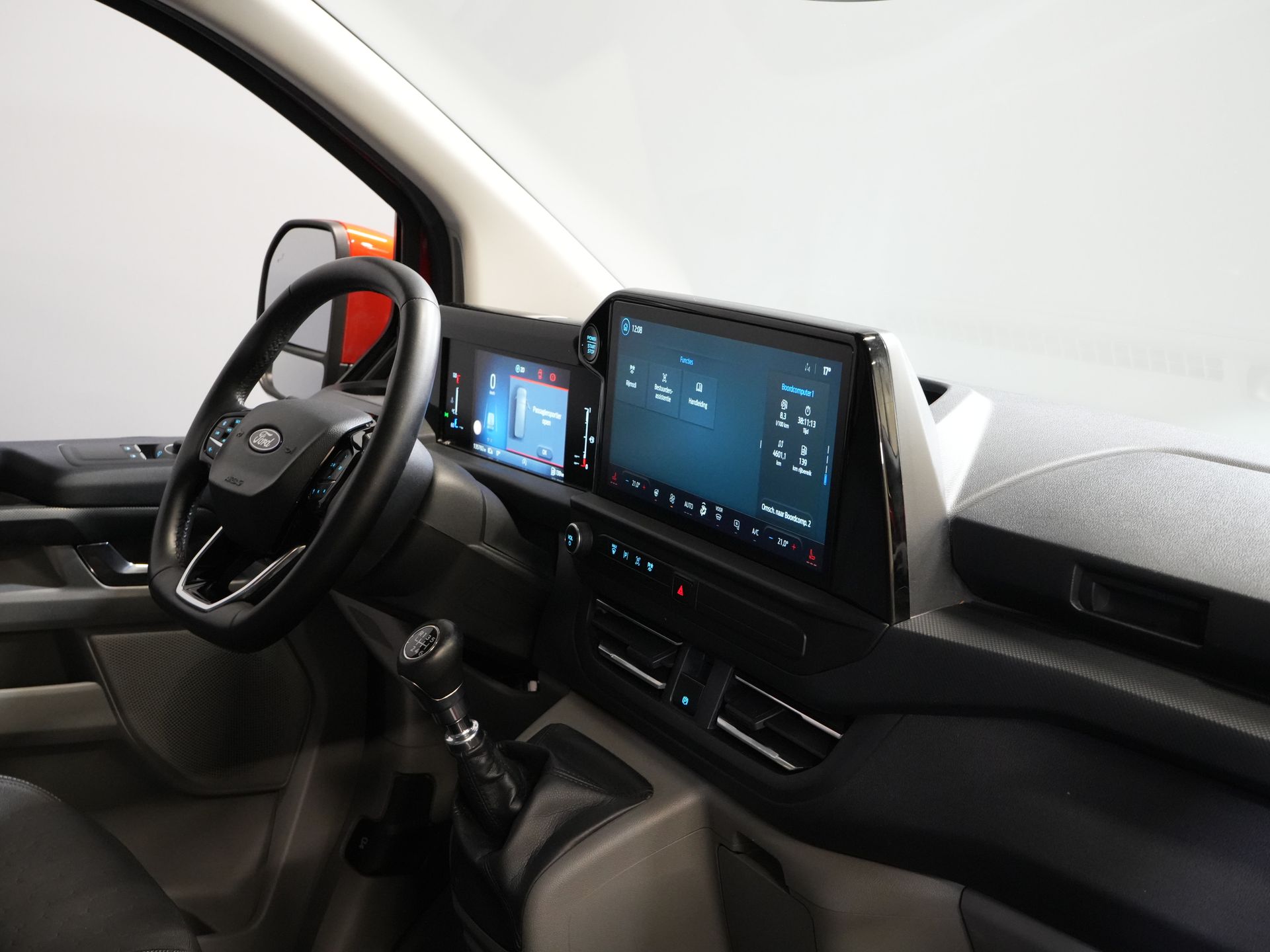 Ford Transit Custom Bestelbus 2.0 TDCI 150 pk L2 Limited Adapt.Cruise/ LED/ Stoelverw./ Stuurverw./ Carplay/ PDC/ Camera
