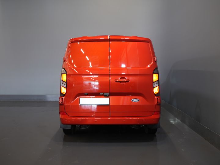 Ford Transit Custom Bestelbus 2.0 TDCI 150 pk L2 Limited Adapt.Cruise/ LED/ Stoelverw./ Stuurverw./ Carplay/ PDC/ Camera