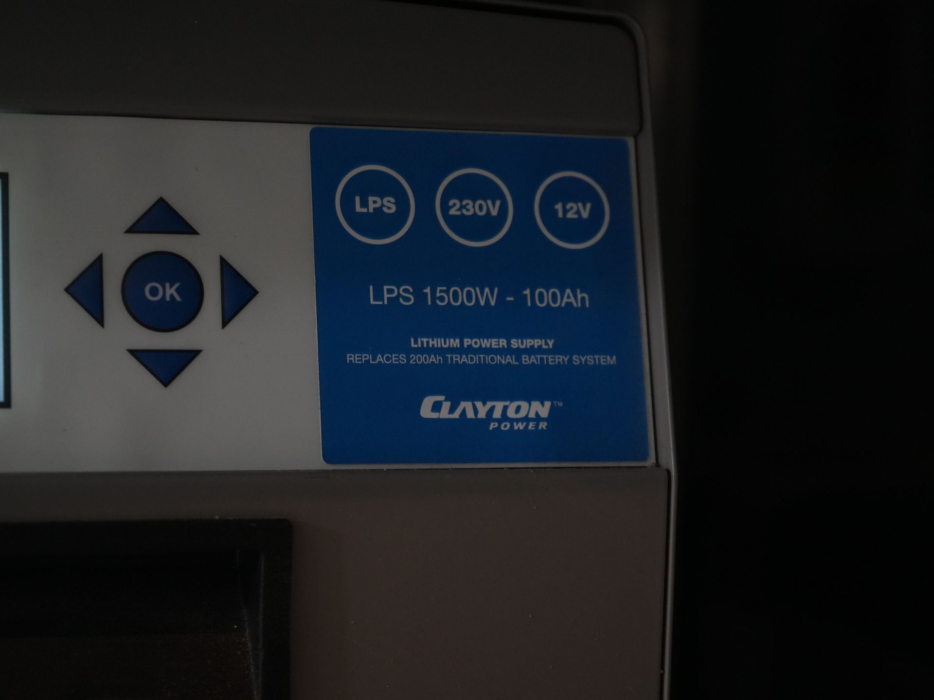 Ford Transit Custom Bestelbus 2.0 TDCI 130 pk L2H2 Trend MHEV BPM VRIJ! Sortimo/ Inrichting/ Standkachel/ Stoelverw./ Omvormer/ Carplay/ Camera/ Cruise/ Trekh