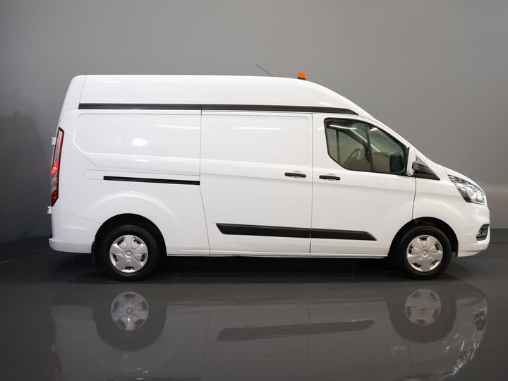 Ford Transit Custom Bestelbus 2.0 TDCI 130 pk L2H2 Trend MHEV BPM VRIJ! Sortimo/ Inrichting/ Standkachel/ Stoelverw./ Omvormer/ Carplay/ Camera/ Cruise/ Trekh