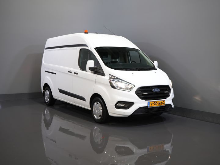 Ford Transit Custom Bestelbus 2.0 TDCI 130 pk L2H2 Trend MHEV BPM VRIJ! Sortimo/ Inrichting/ Standkachel/ Stoelverw./ Omvormer/ Carplay/ Camera/ Cruise/ Trekh