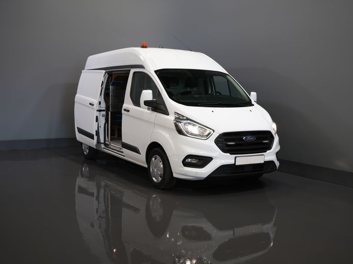 Ford Transit Custom Bestelbus 2.0 TDCI 130 pk L2H2 Trend MHEV BPM VRIJ! Sortimo/ Inrichting/ Standkachel/ Stoelverw./ Omvormer/ Carplay/ Camera/ Cruise/ Trekh