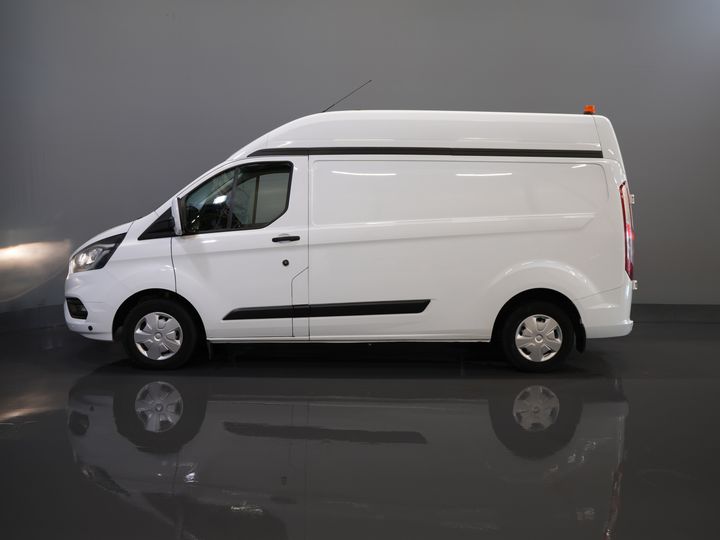 Ford Transit Custom Bestelbus 2.0 TDCI 130 pk L2H2 Trend MHEV BPM VRIJ! Sortimo/ Inrichting/ Standkachel/ Stoelverw./ Omvormer/ Carplay/ Camera/ Cruise/ Trekh