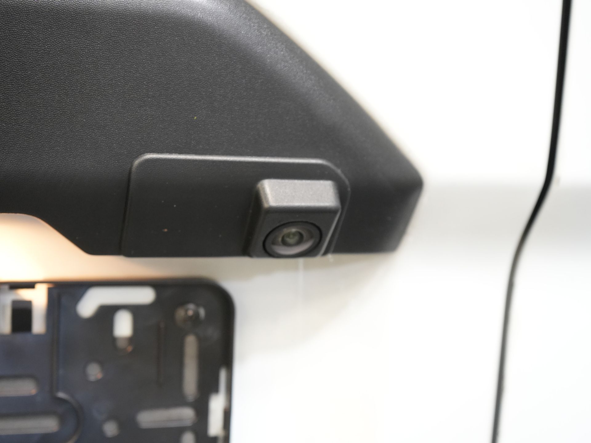 Ford Transit Custom Bestelbus 2.0 TDCI 130 pk L2H2 Trend MHEV BPM VRIJ! Sortimo/ Inrichting/ Standkachel/ Stoelverw./ Omvormer/ Carplay/ Camera/ Cruise/ Trekh