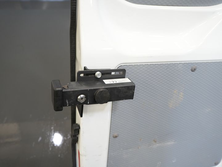 Ford Transit Custom Bestelbus 2.0 TDCI 130 pk L2H2 Trend MHEV BPM VRIJ! Sortimo/ Inrichting/ Standkachel/ Stoelverw./ Omvormer/ Carplay/ Camera/ Cruise/ Trekh