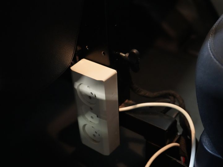 Ford Transit Custom Bestelbus 2.0 TDCI 130 pk L2H2 Trend MHEV BPM VRIJ! Sortimo/ Inrichting/ Standkachel/ Stoelverw./ Omvormer/ Carplay/ Camera/ Cruise/ Trekh