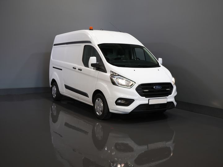 Ford Transit Custom Bestelbus 2.0 TDCI 130 pk L2H2 Trend MHEV BPM VRIJ! Sortimo/ Inrichting/ Standkachel/ Stoelverw./ Omvormer/ Carplay/ Camera/ Cruise/ Trekh