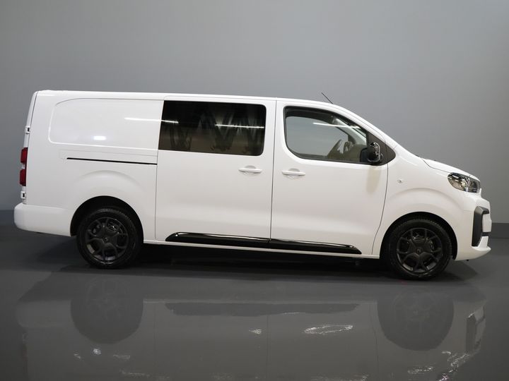 Citroën Jumpy Bestelbus 2.0 HDI 180 pk Aut. DC Dubbel Cabine BPM VRIJ! 2x Schuifdeur/ Virtual Cockpit/ Navi/ Carplay/ Camera/ PDC/ Cruise/ Trekhaak/ Air