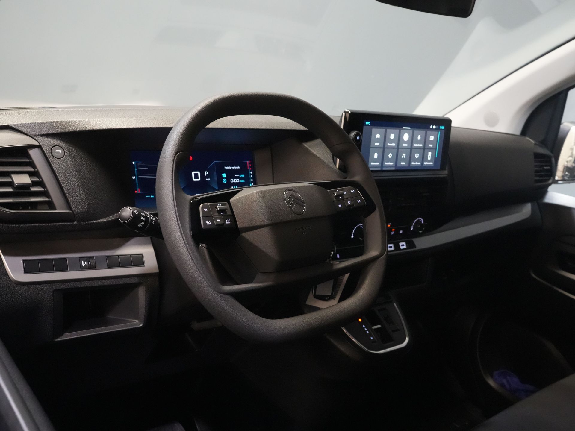 Citroën Jumpy Bestelbus 2.0 HDI 180 pk Aut. DC Dubbel Cabine BPM VRIJ! 2x Schuifdeur/ Virtual Cockpit/ Navi/ Carplay/ Camera/ PDC/ Cruise/ Trekhaak/ Air