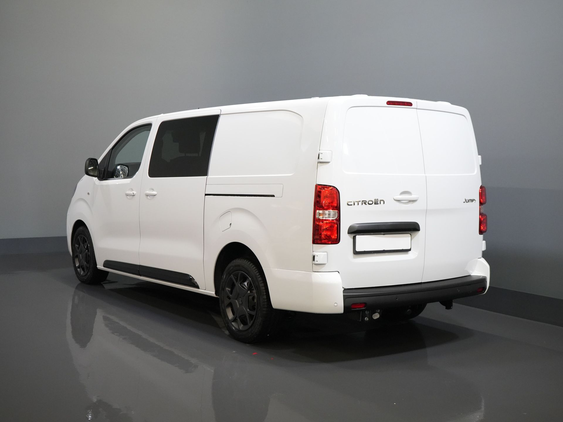 Citroën Jumpy Bestelbus 2.0 HDI 180 pk Aut. DC Dubbel Cabine BPM VRIJ! 2x Schuifdeur/ Virtual Cockpit/ Navi/ Carplay/ Camera/ PDC/ Cruise/ Trekhaak/ Air