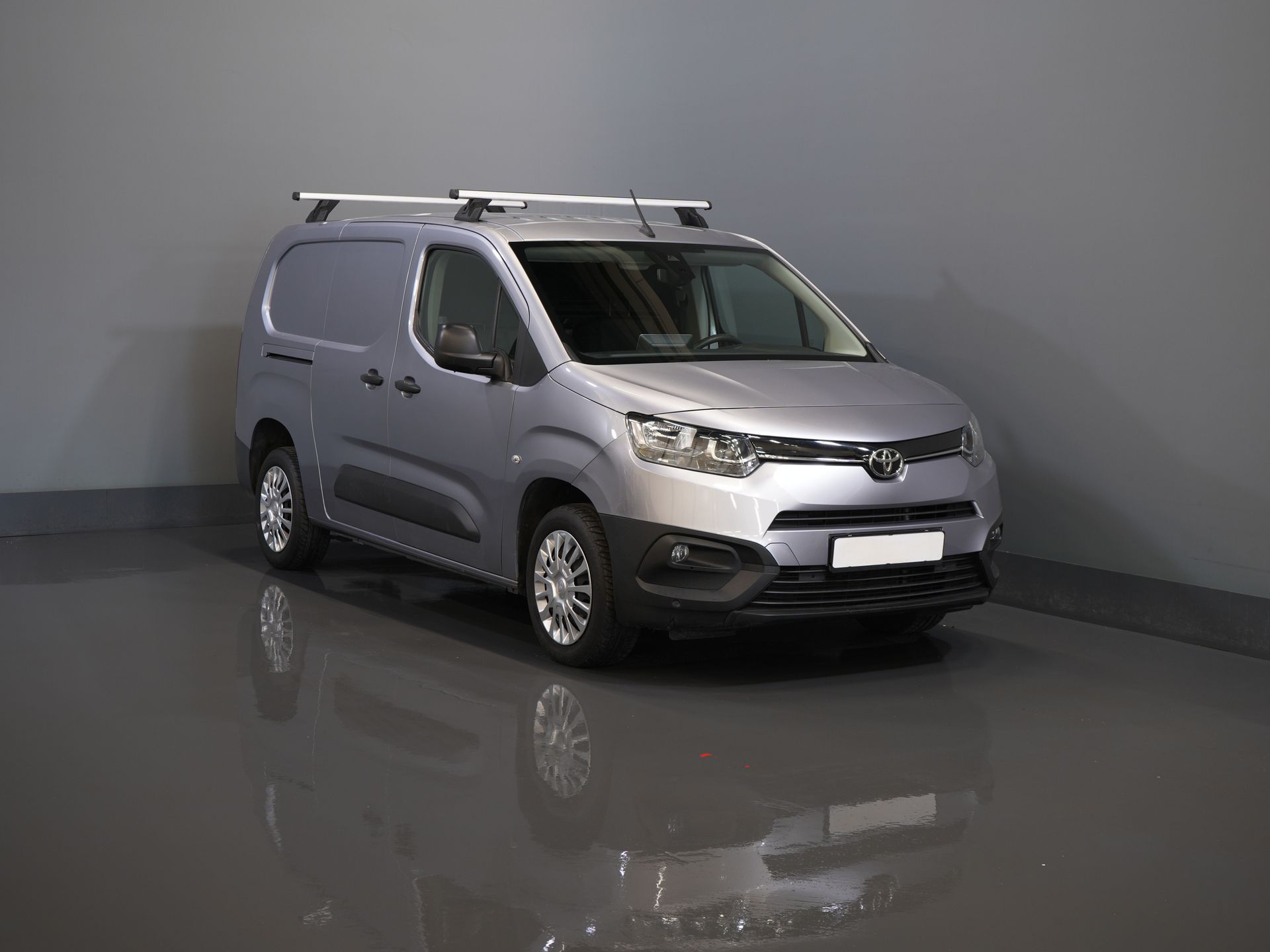 Toyota PROACE CITY Furgoneta 1.2 Turbo 130 cv Gasolina Aut. ¡BPM GRATIS! 3Pers./ Carplay/ Camera/ Cruise/ PDC/ Towbar