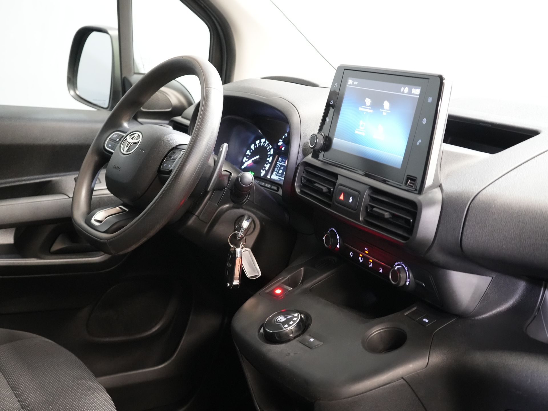 Toyota PROACE CITY Furgoneta 1.2 Turbo 130 cv Gasolina Aut. ¡BPM GRATIS! 3Pers./ Carplay/ Camera/ Cruise/ PDC/ Towbar
