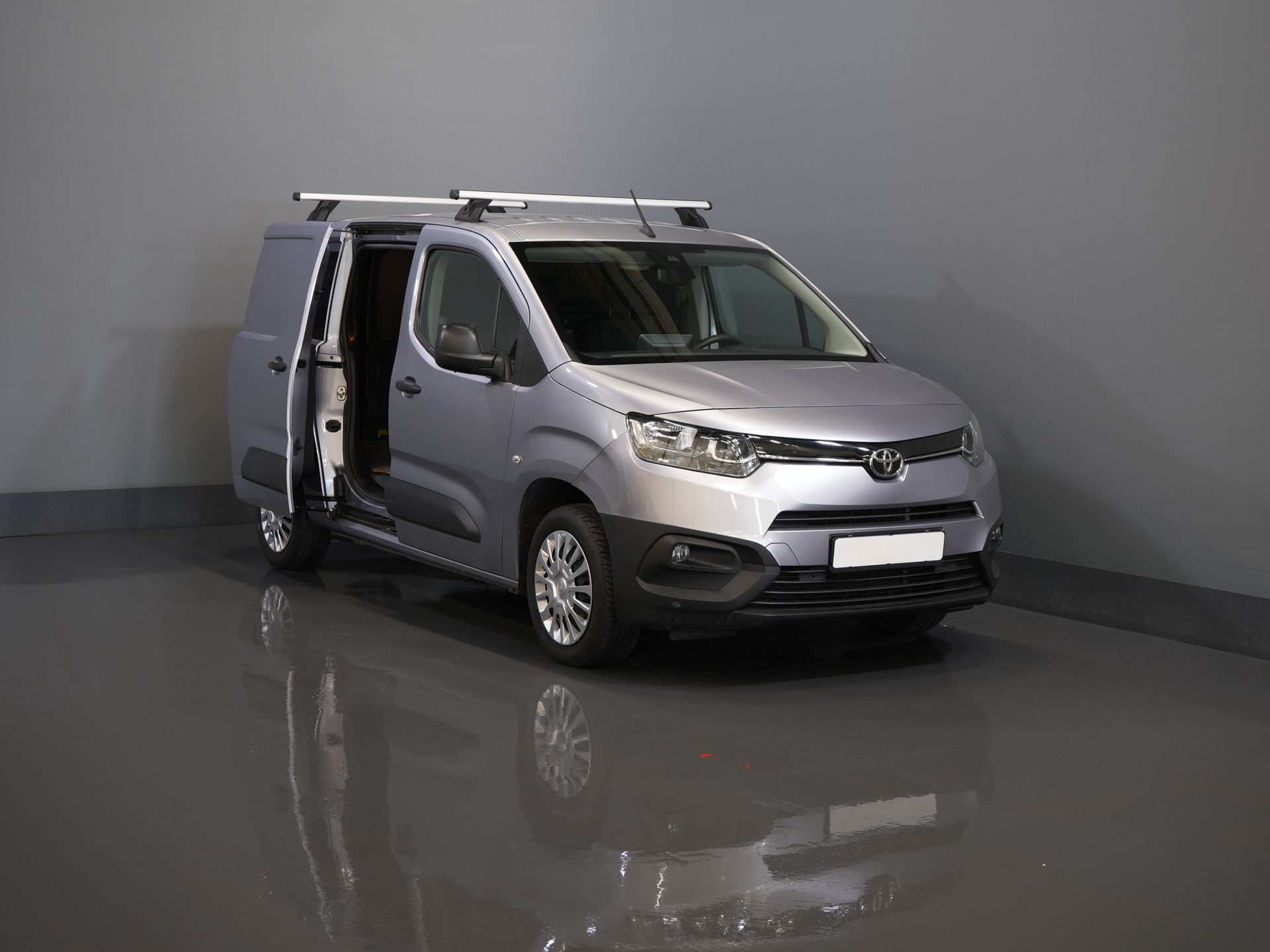 Toyota PROACE CITY Furgoneta 1.2 Turbo 130 cv Gasolina Aut. ¡BPM GRATIS! 3Pers./ Carplay/ Camera/ Cruise/ PDC/ Towbar