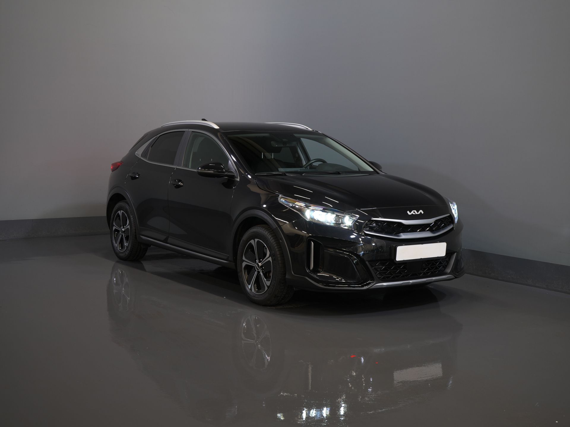 Kia Xceed SUV 1.6 GDi PHEV Dynamic Line Virtual Cockpit/ LED/ Adapt.Cruise/ Navi/ Klima/ Kamera/ PDC/ Elek.Ventil