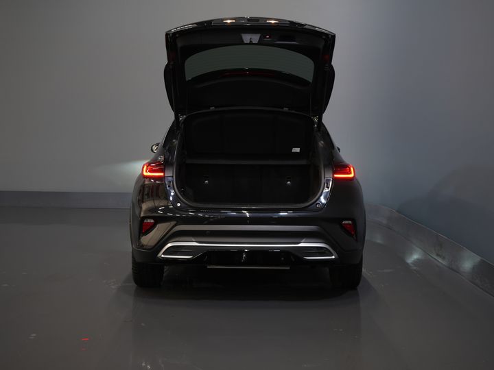 Kia Xceed SUV 1.6 GDi PHEV Dynamic Line Virtual Cockpit/ LED/ Adapt.Cruise/ Navi/ Klima/ Kamera/ PDC/ Elek.Ventil