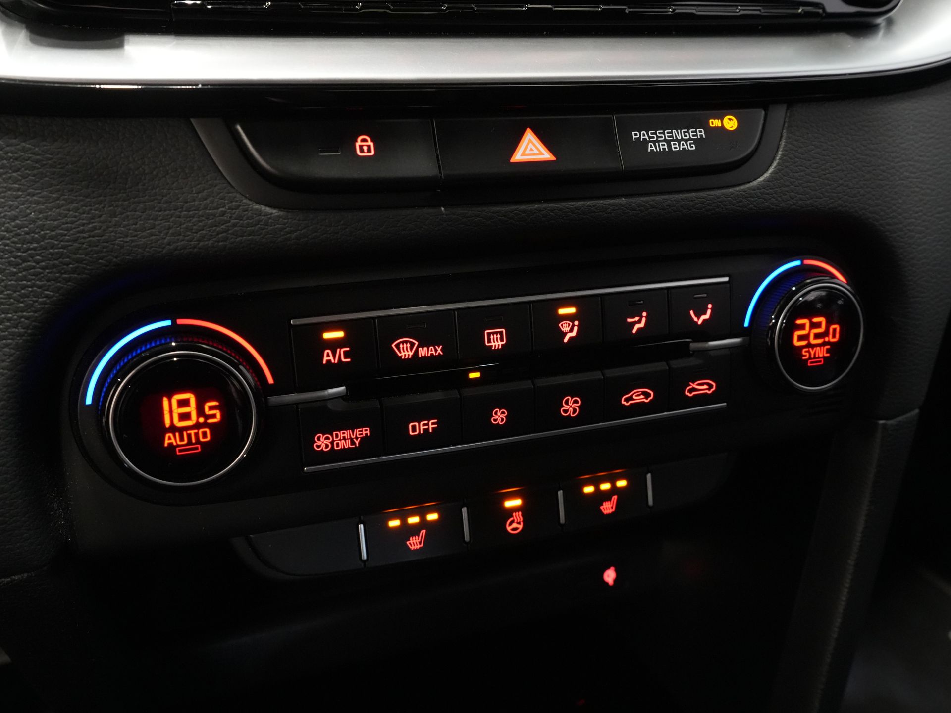 Kia Xceed SUV 1.6 GDi PHEV Dynamic Line Virtual Cockpit/ LED/ Adapt.Cruise/ Navi/ Klima/ Kamera/ PDC/ Elek.Ventil